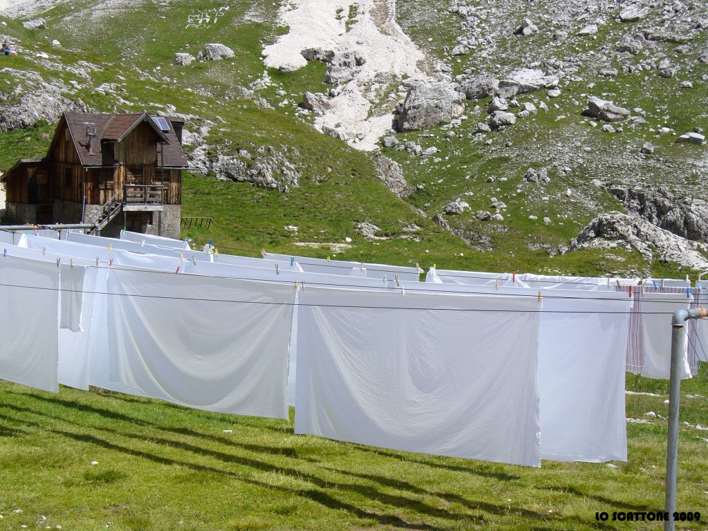 0702 Panni stesi - Dolomiti